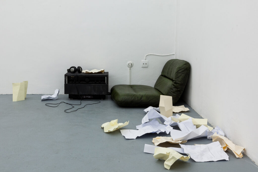 2015, cooperation with Olivia Hyunsin Kim, 
performance/ installation: paper (letters), wood, canvases (oil on canvas / acrylic on canvas), sound installation, seating area, variable dimensions; 
exhibition view “Parfümiert mit Dynamit”  2015, basis e.V., Frankfurt/ Main